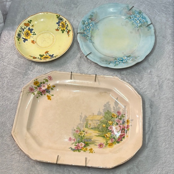 3 decorative plates - Picture 1 of 7